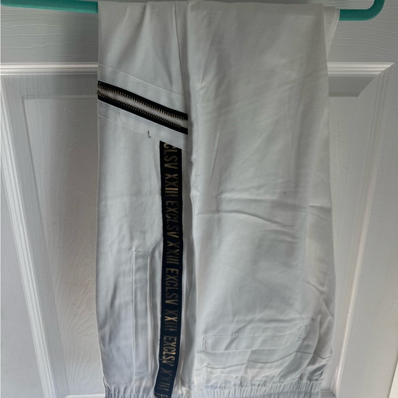 EXCLSV White Tracksuit with Black Accents - Picture 5 of 6